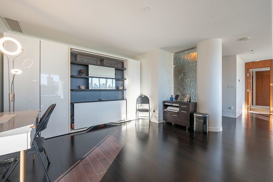 306 1560 Homer Mews