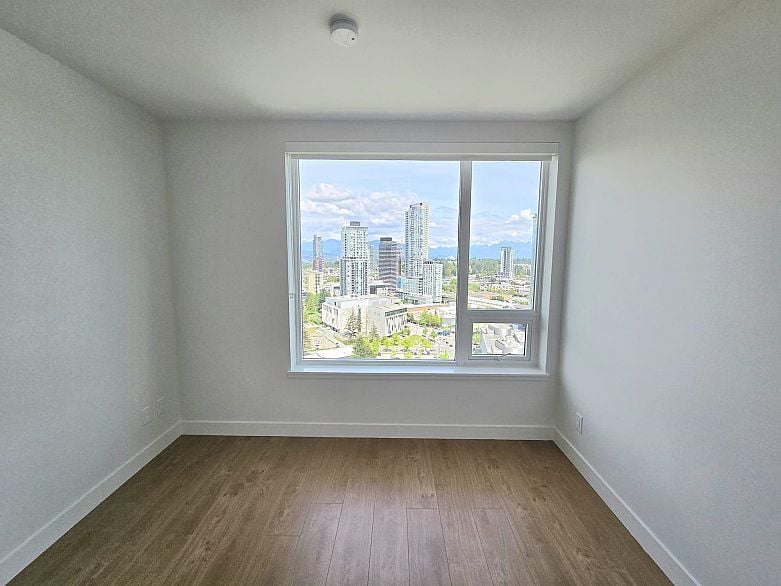 2401 13387 OLD YALE ROAD, Surrey BC V3T 0V6