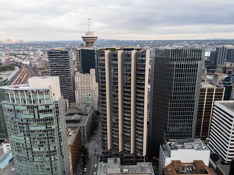 2604 838 W Hastings Street