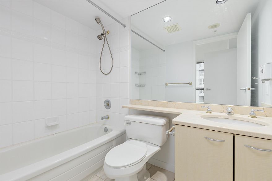 2905 1331 Alberni Street