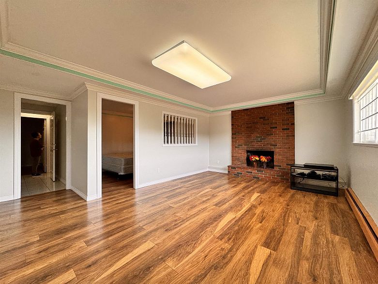Lower 120 SPRINGER AVENUE, Burnaby BC V5B 3K3