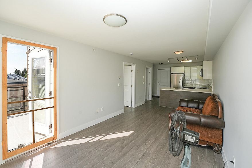403 2408 E Broadway