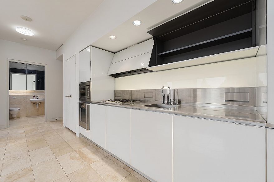 2604 838 W Hastings Street