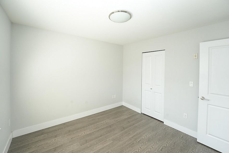 403 2408 E Broadway