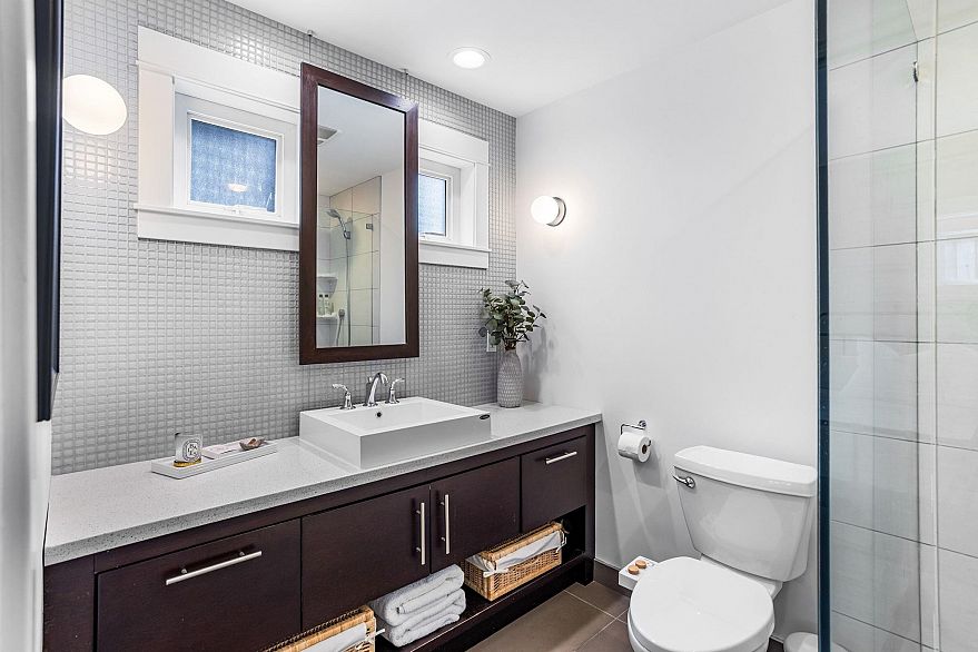 158 W 14th Avenue
