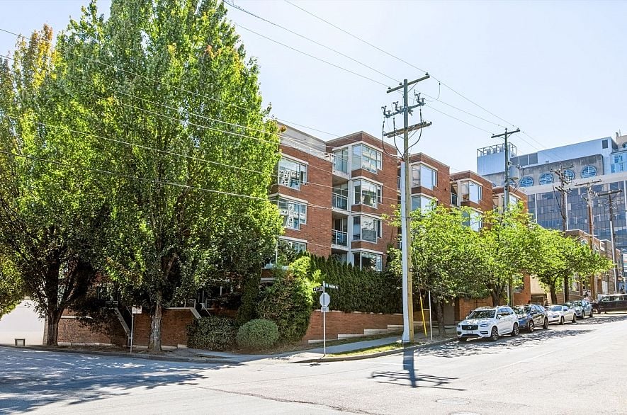 PH1 2438 Heather Street
