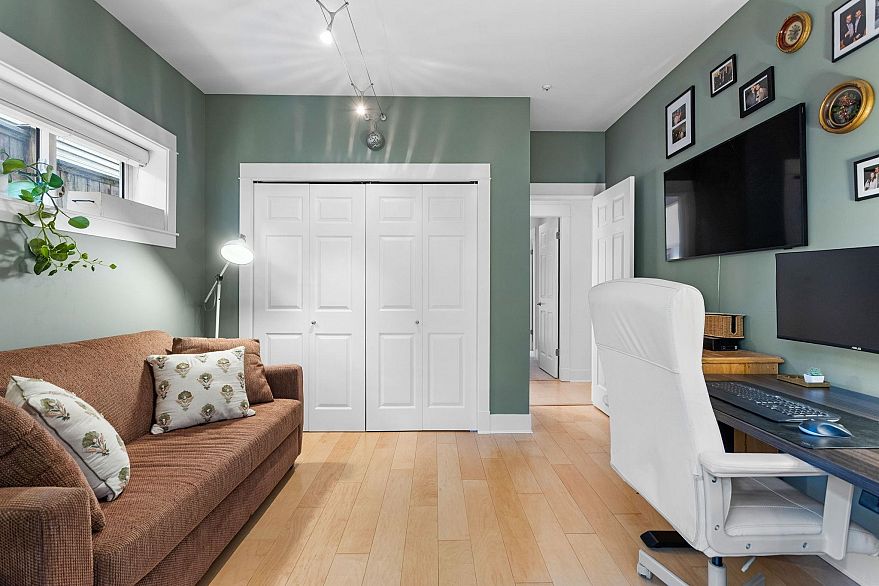 158 W 14th Avenue