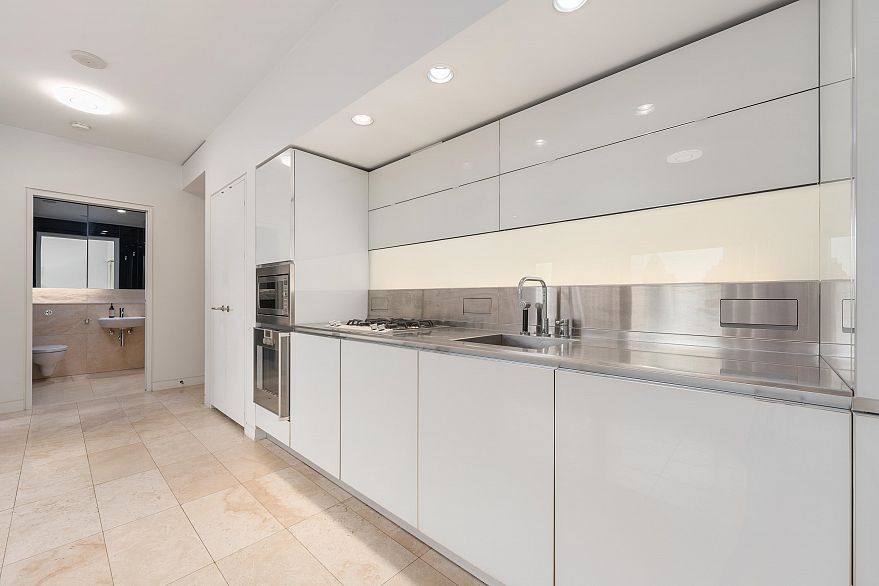 2604 838 W Hastings Street