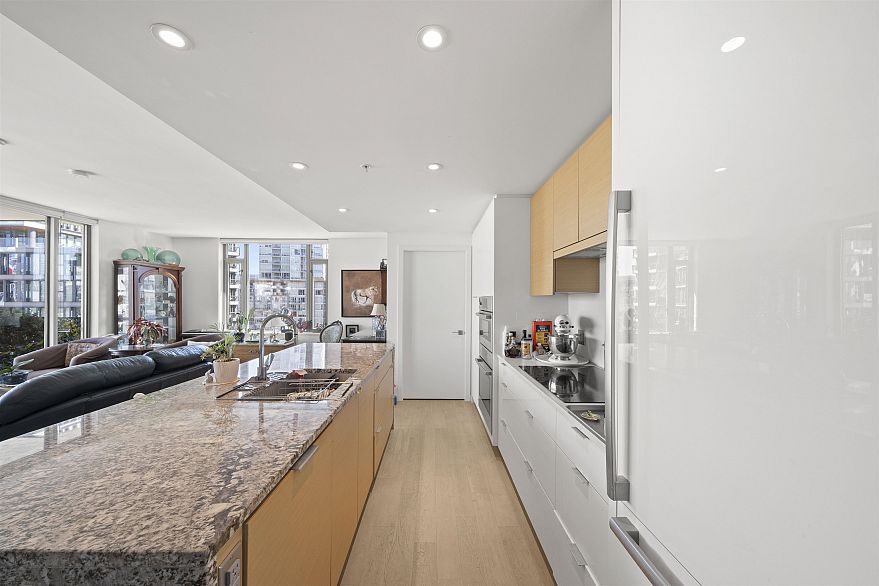 806 1678 Pullman Porter Street