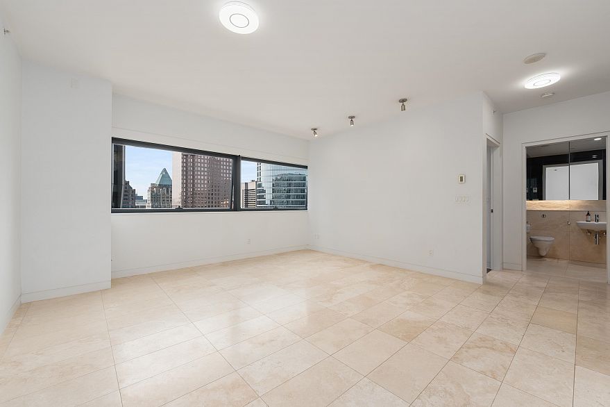 2604 838 W Hastings Street