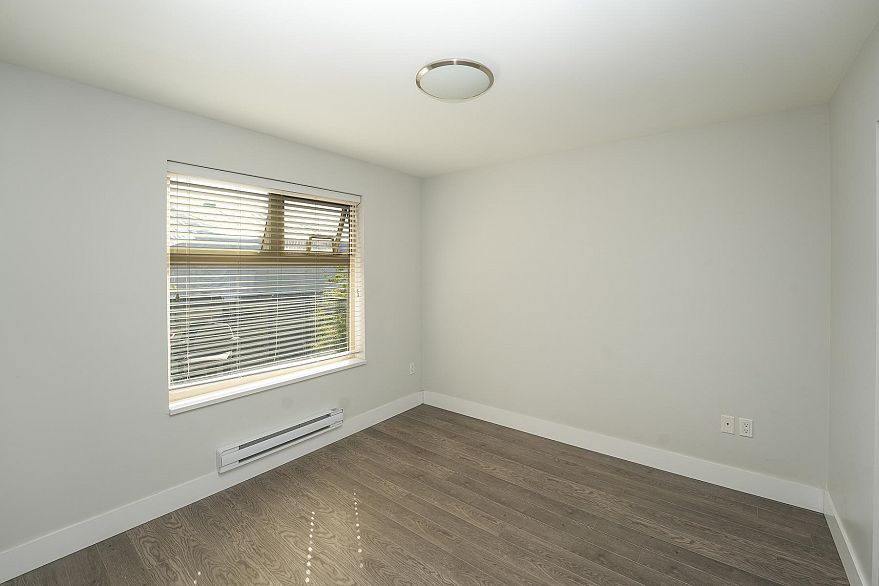 403 2408 E Broadway