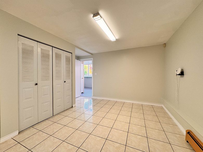 Lower 120 SPRINGER AVENUE, Burnaby BC V5B 3K3