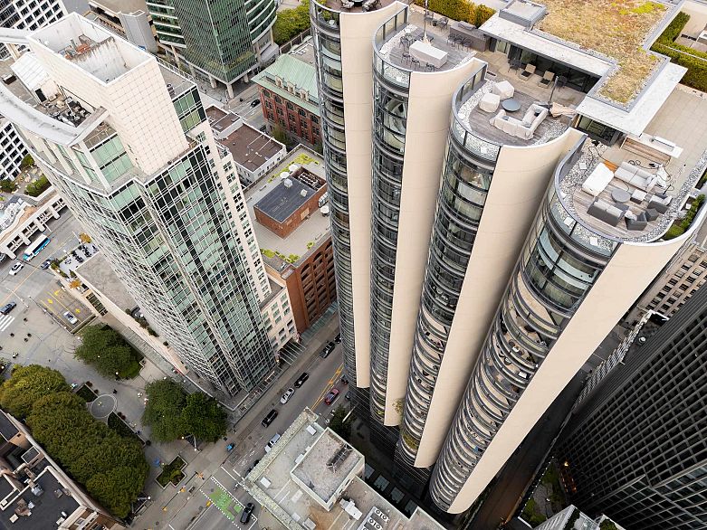 2604 838 W Hastings Street