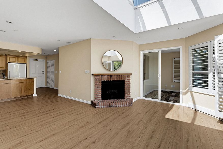 406 525 Wheelhouse Square