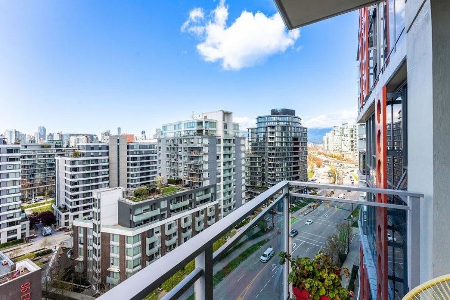 1609 111 E 1st Avenue