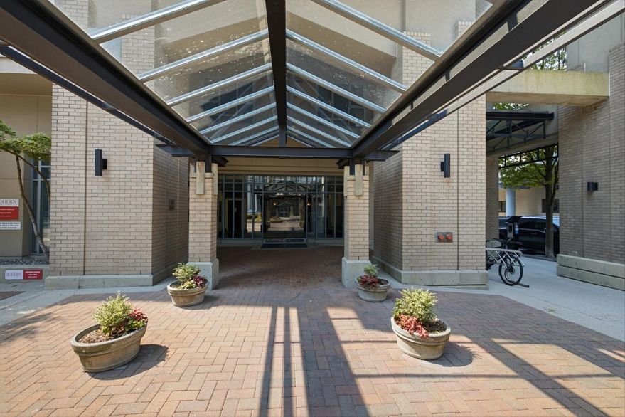 203 950 Cambie Street