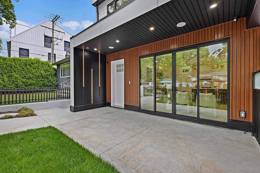 1 182 Ontario Place