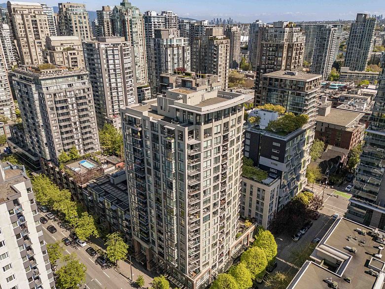 PH10 1082 Seymour Street