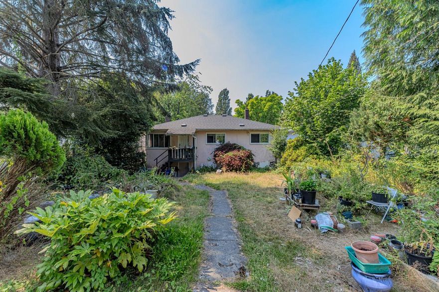 3026 Garden Drive