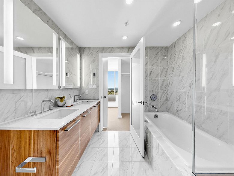 1208 8588 Cornish Street