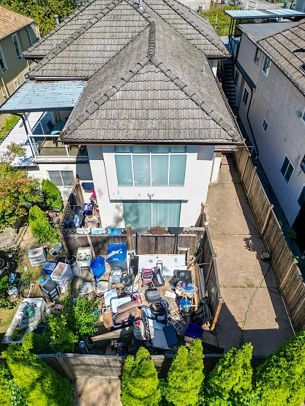 2669 Vanness Avenue
