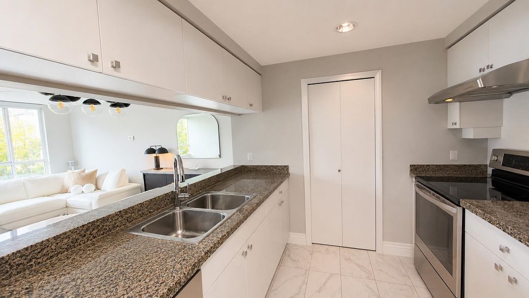 608 1228 Marinaside Crescent Street