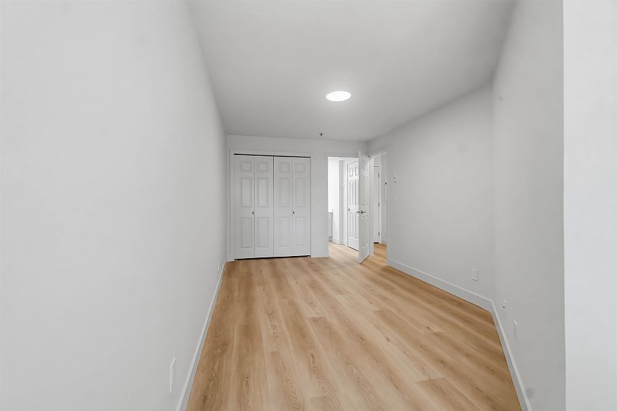 306 2928 Commercial Drive