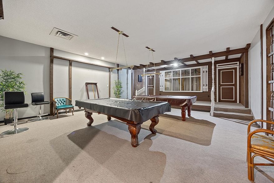 1003 3737 Bartlett Court