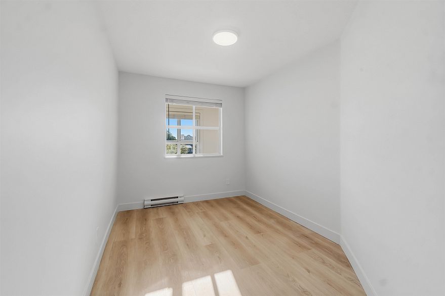 306 2928 Commercial Drive