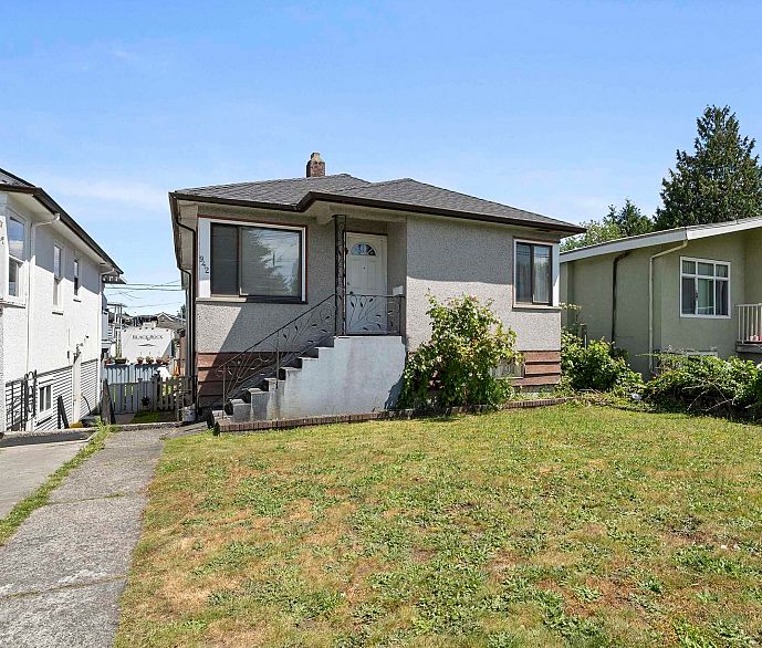 942 Nanaimo Street