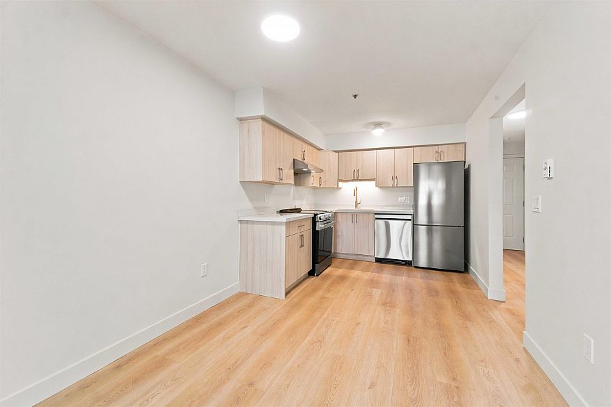 301 2928 Commercial Drive