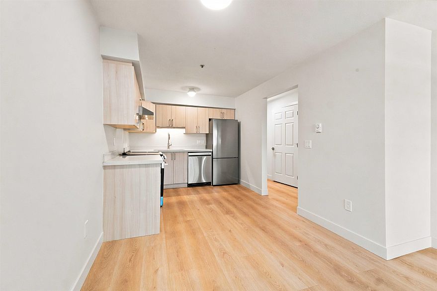 301 2928 Commercial Drive
