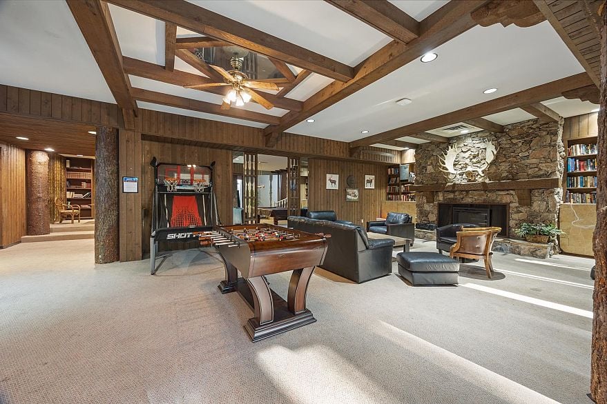 1003 3737 Bartlett Court