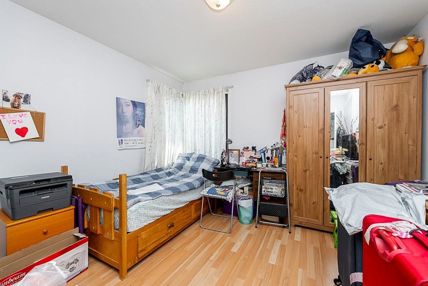 942 Nanaimo Street