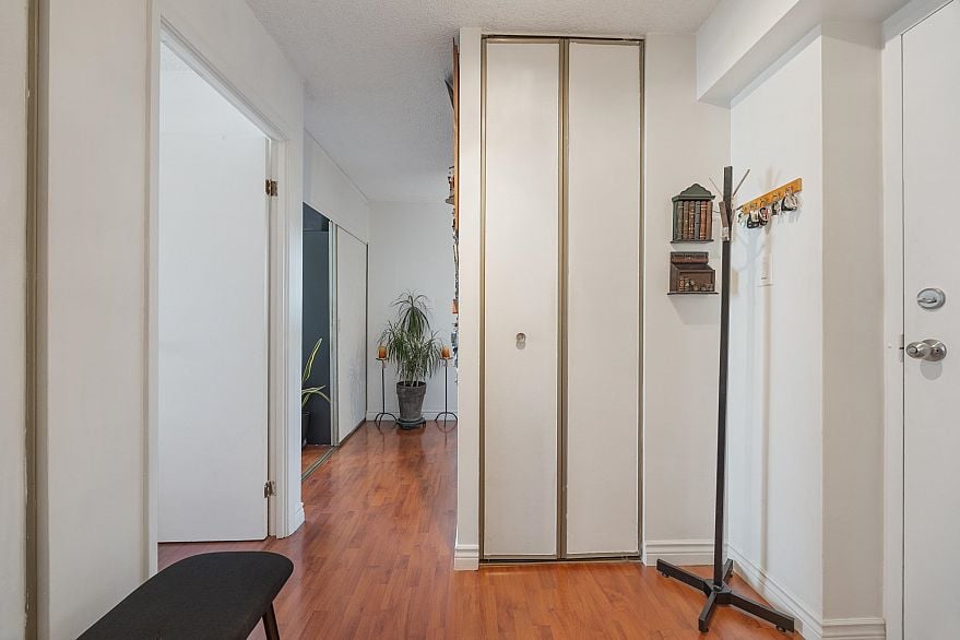 1003 3737 Bartlett Court