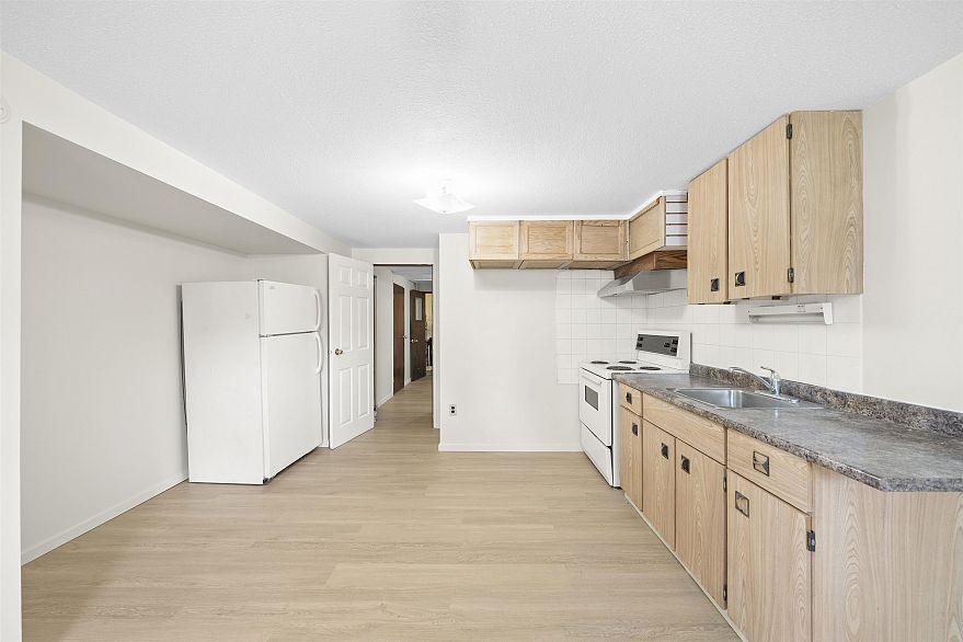 942 Nanaimo Street
