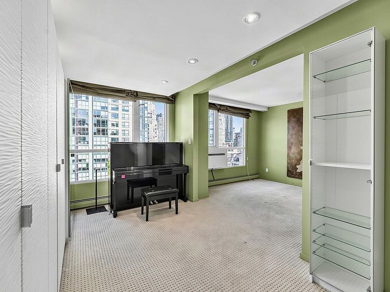 15C 199 Drake Street