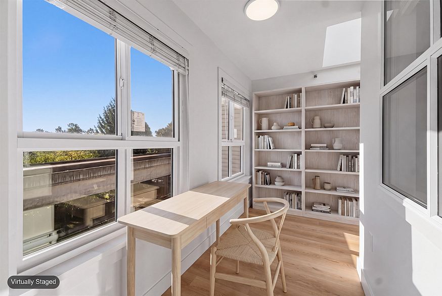 306 2928 Commercial Drive