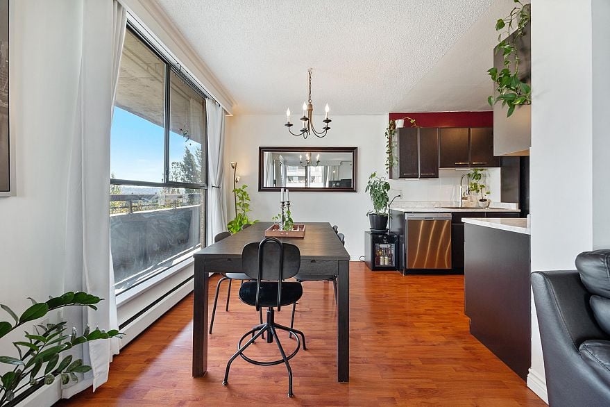 1003 3737 Bartlett Court