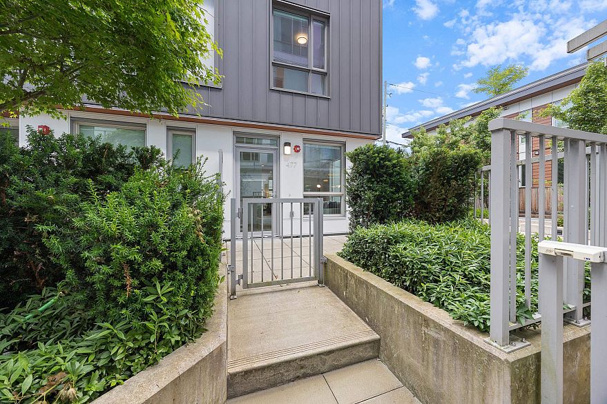 477 W King Edward Avenue