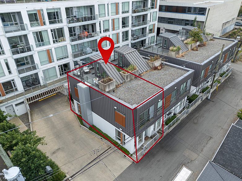 477 W King Edward Avenue