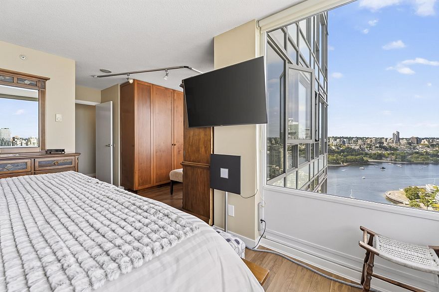 3607 1033 Marinaside Crescent