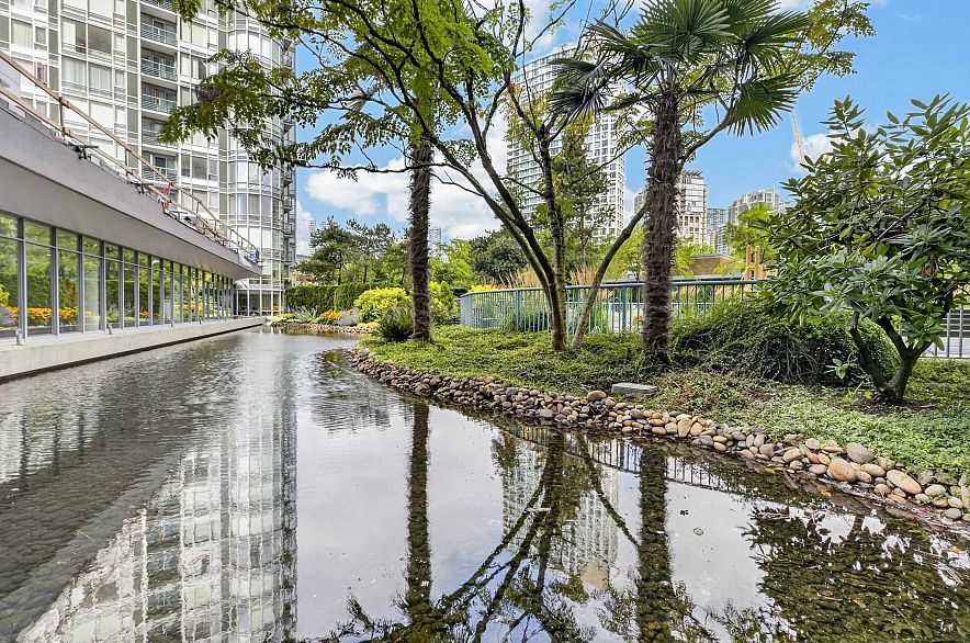 3607 1033 Marinaside Crescent