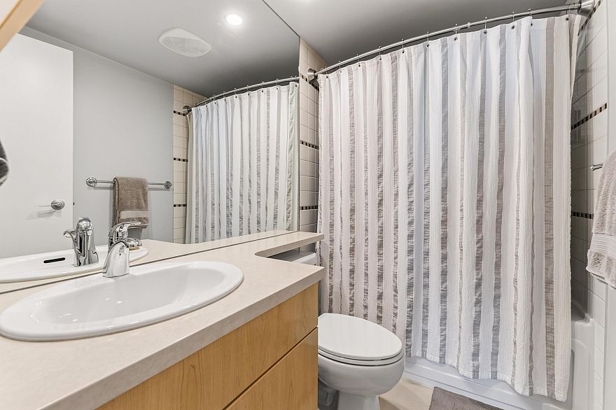 3607 1033 Marinaside Crescent