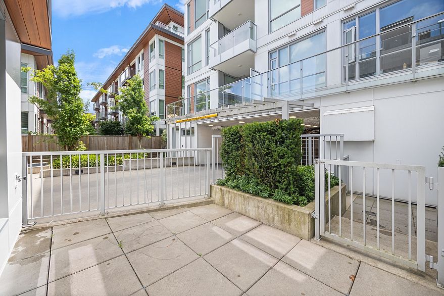 477 W King Edward Avenue