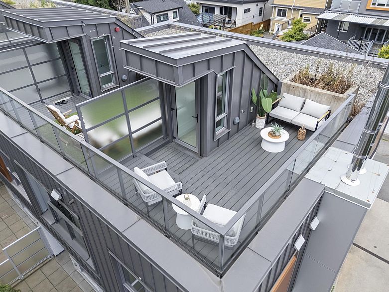 477 W King Edward Avenue