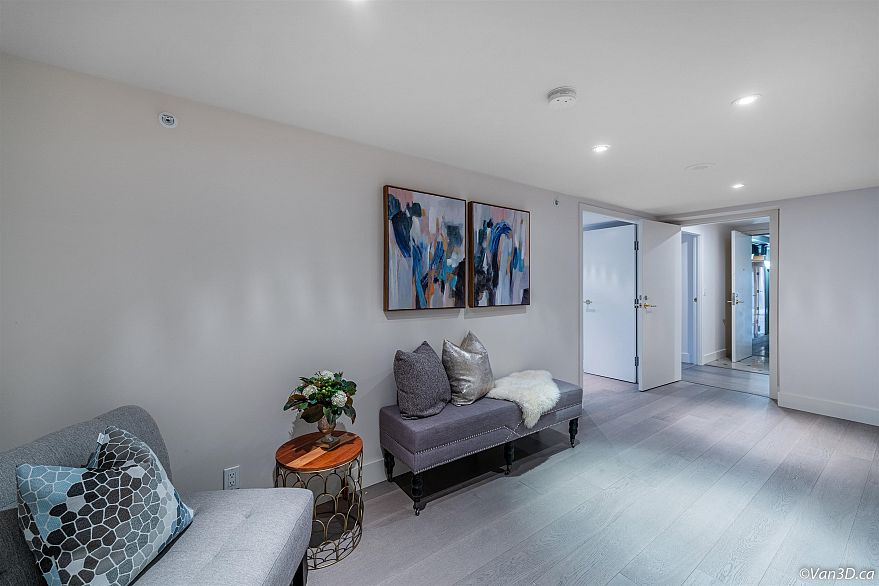 1401 1238 Seymour Street