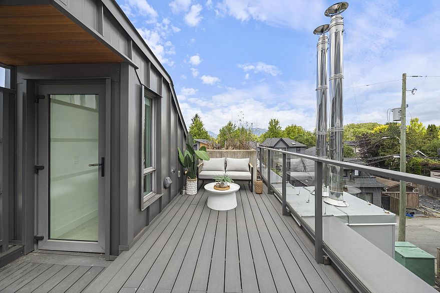 477 W King Edward Avenue
