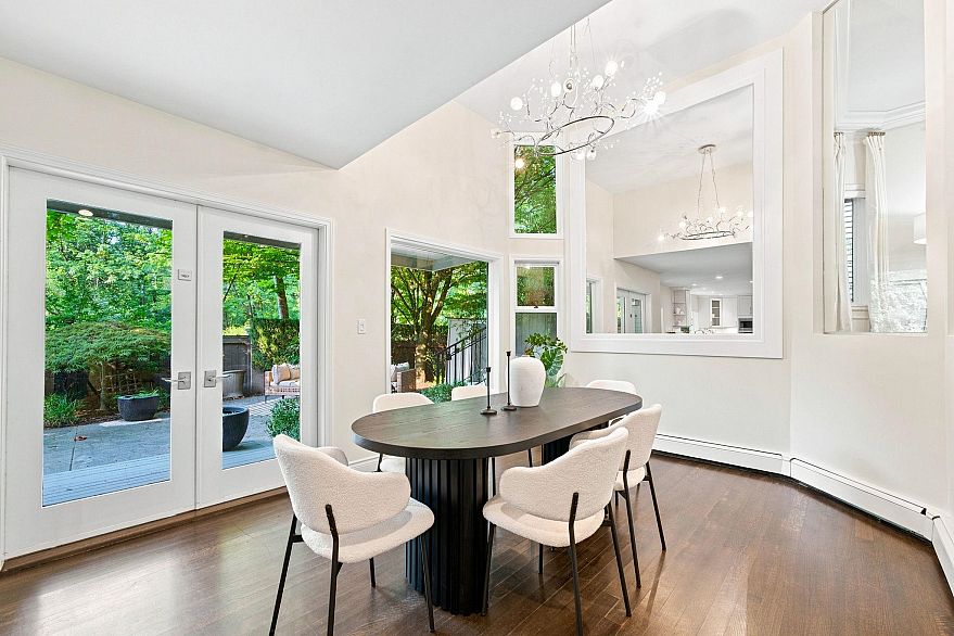 4245 Nautilus Close