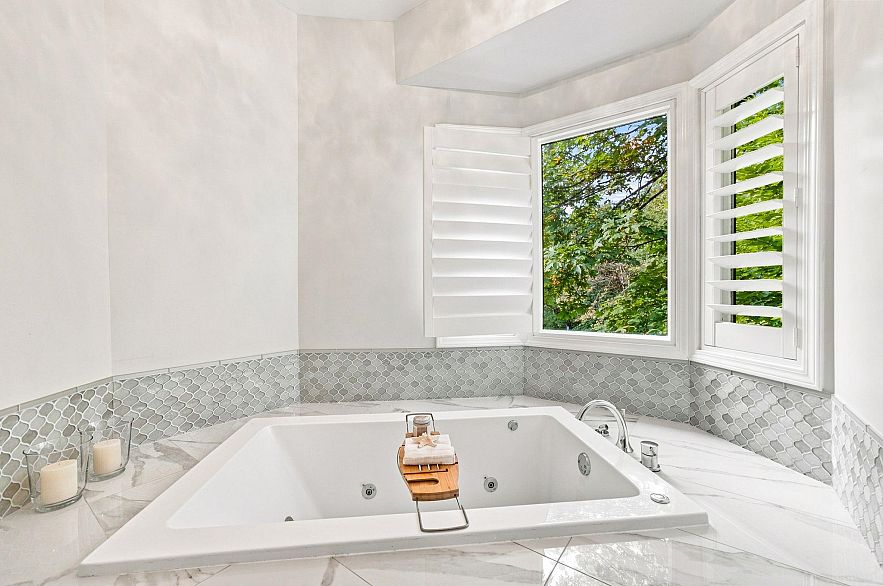 4245 Nautilus Close